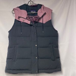 Women’s hooded Patagonia pink and gray puffy vest
